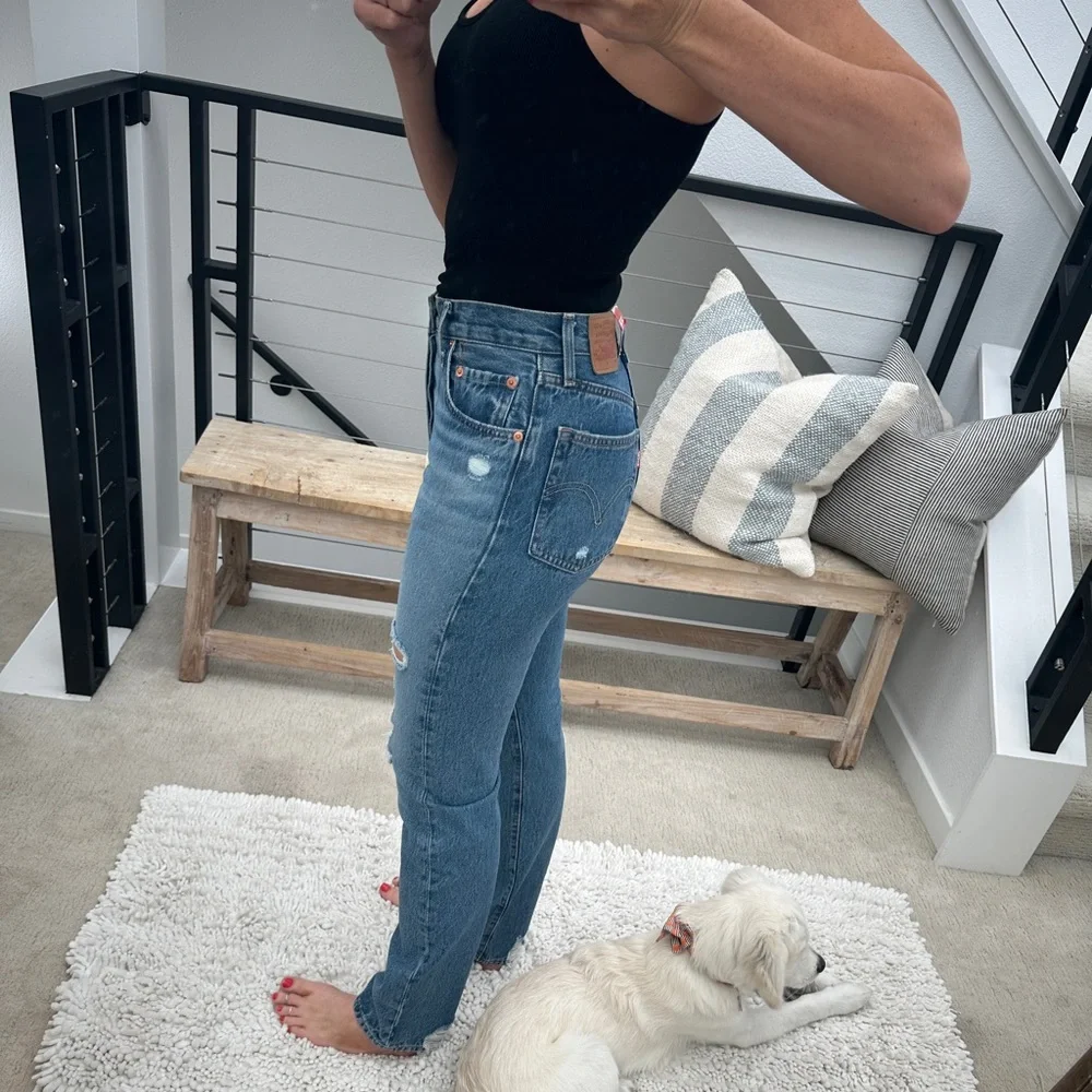 Levi’s 501 High Rise Straight Leg Jeans Distressed Blue Denim | NWT Size 25 - Picture 6 of 15